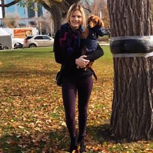 Meet your Posher, Caitlin